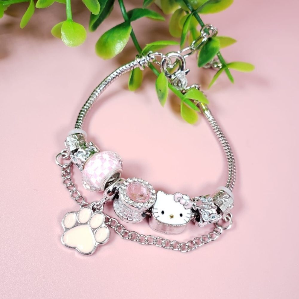 Brand New Hello Kitty Rhinestone With Charms Bracelet